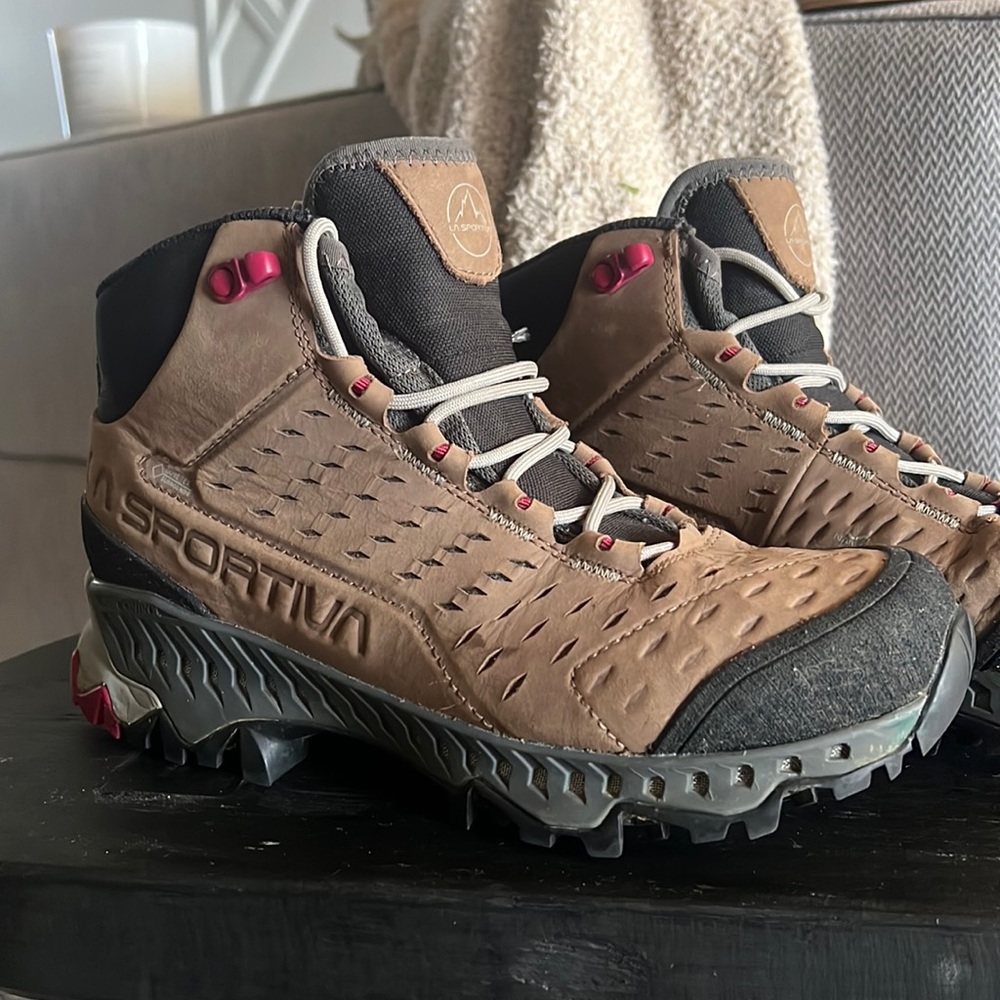 La Sportiva Pyramid GTX Gore-Tex Leather Hiking Boots - Size 7.5 Women’s